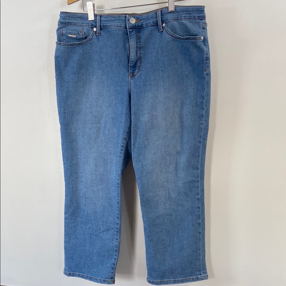 Nine West Blue Capri Jeans Classic Style Size 16